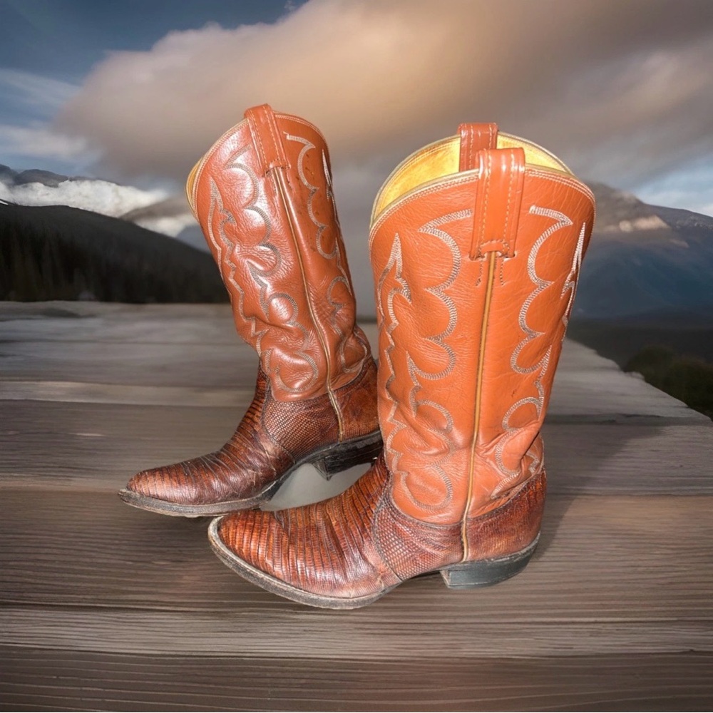 Size 8.5 B Tony Lama Brown Exotic Lizard Western Boots